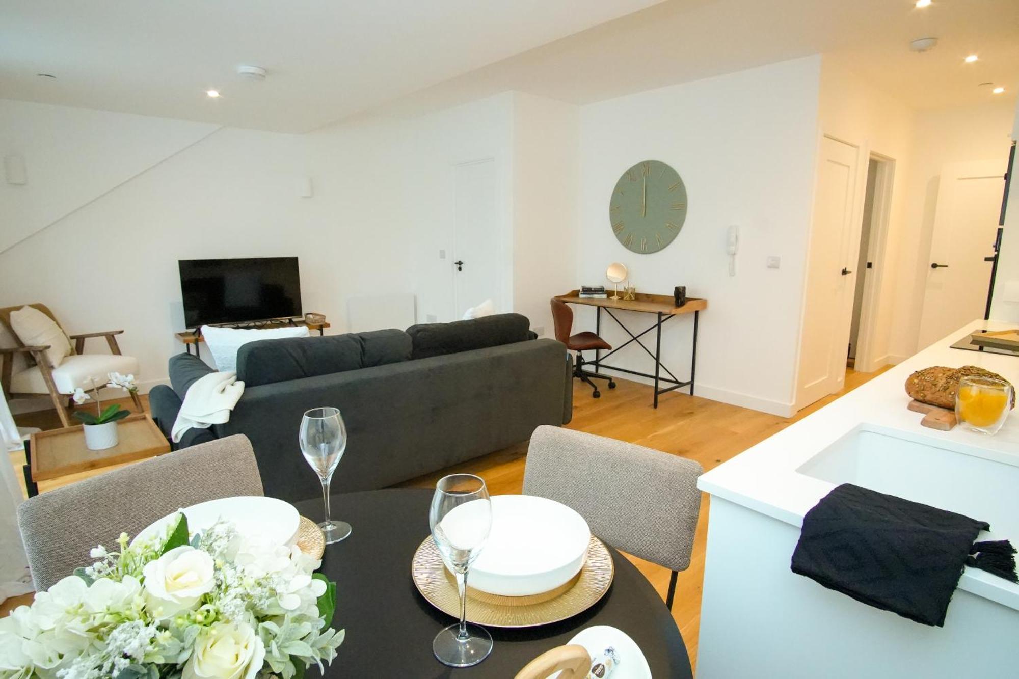 Sunrise 1 Bedroom Apartment In Central AEGON International Esterno foto